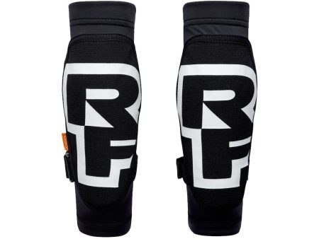 Youth Knee Guards Race Face Sendy Trail - Stealth Discount